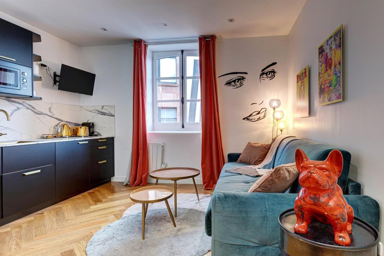 212 Louboutin - Superb In Appartement *